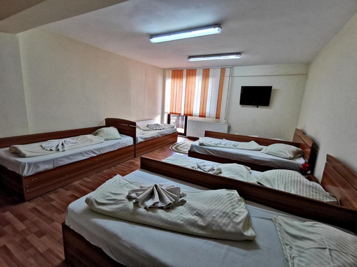International Recola Motel Băneşti Eksteriør billede