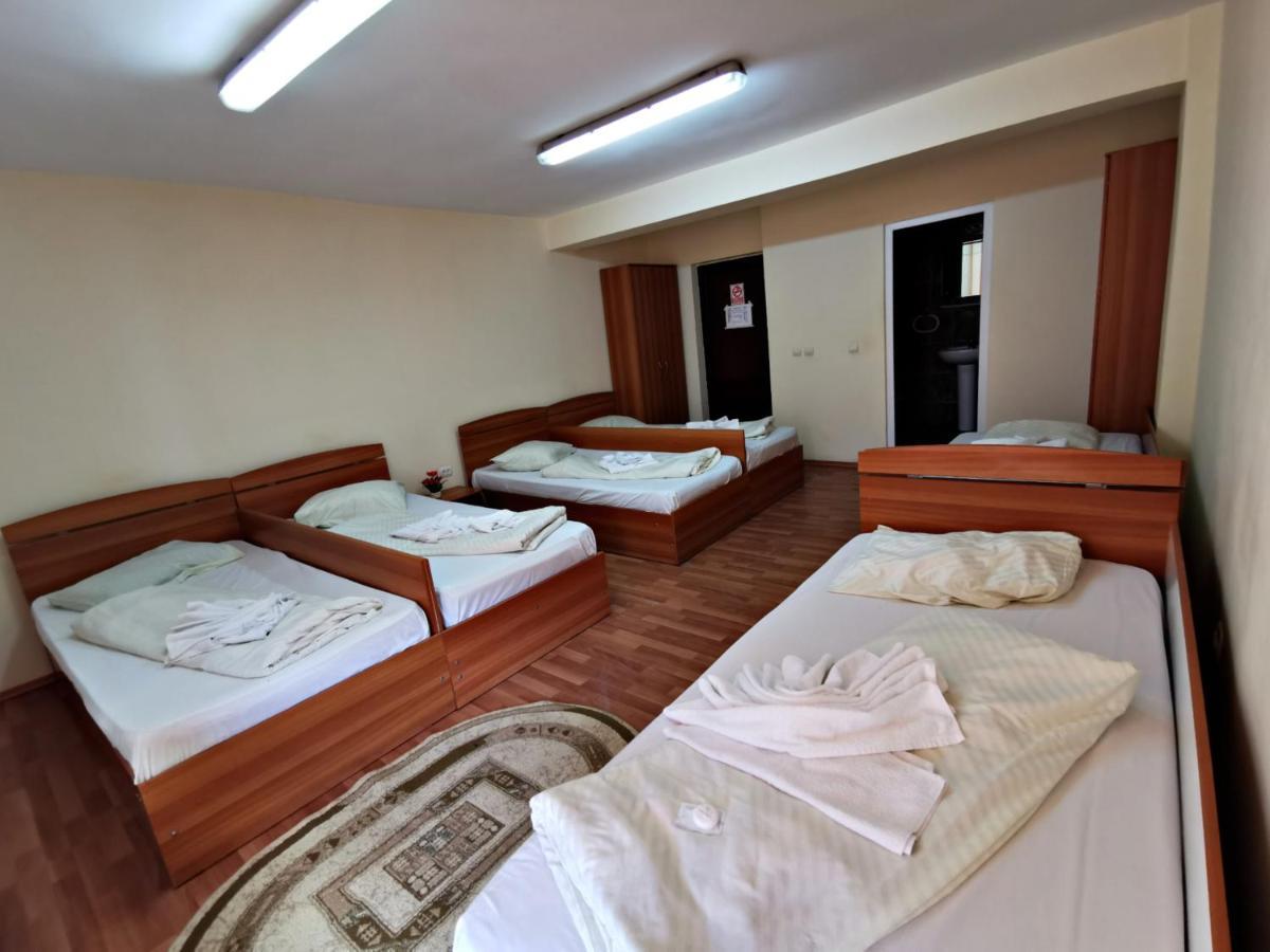 International Recola Motel Băneşti Eksteriør billede