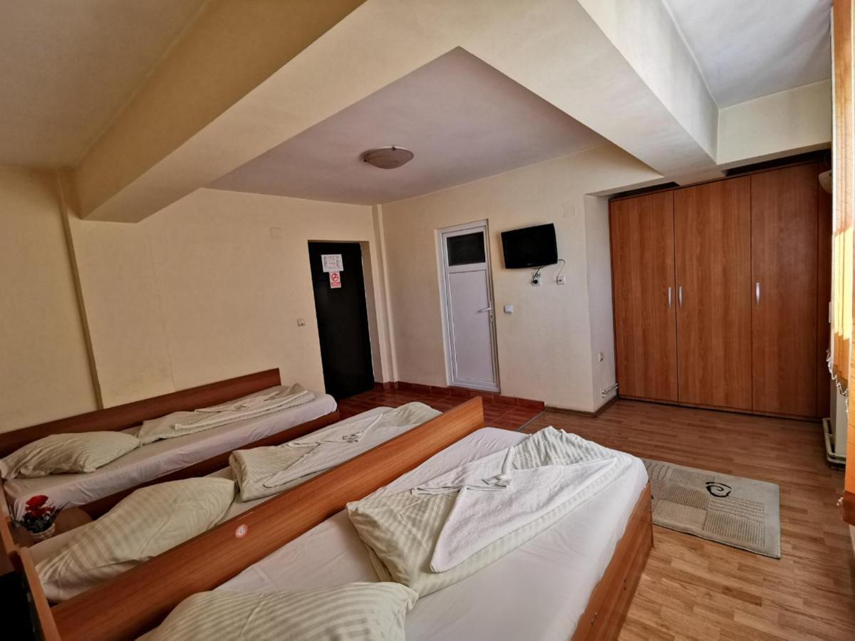 International Recola Motel Băneşti Eksteriør billede